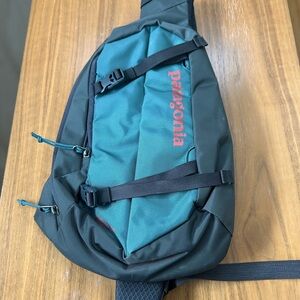 Patagonia Atom 8L backpack (blue)